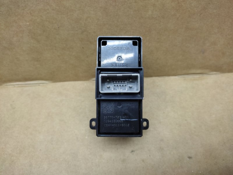 Кнопка стеклоподъемника задняя правая TLX 14-17 2014 Седан 2.4 Кнопка стеклоподъемника задняя правая TLX 14-17 2014 Седан 2.4