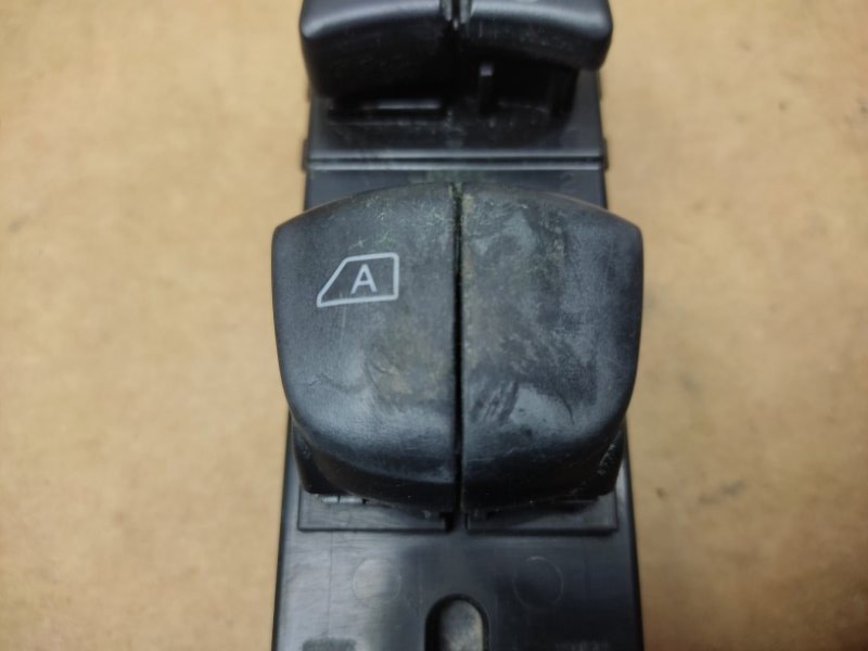 Блок управления стеклоподъемниками передний левый SENTRA B17 12-21 2012 Седан 1.8