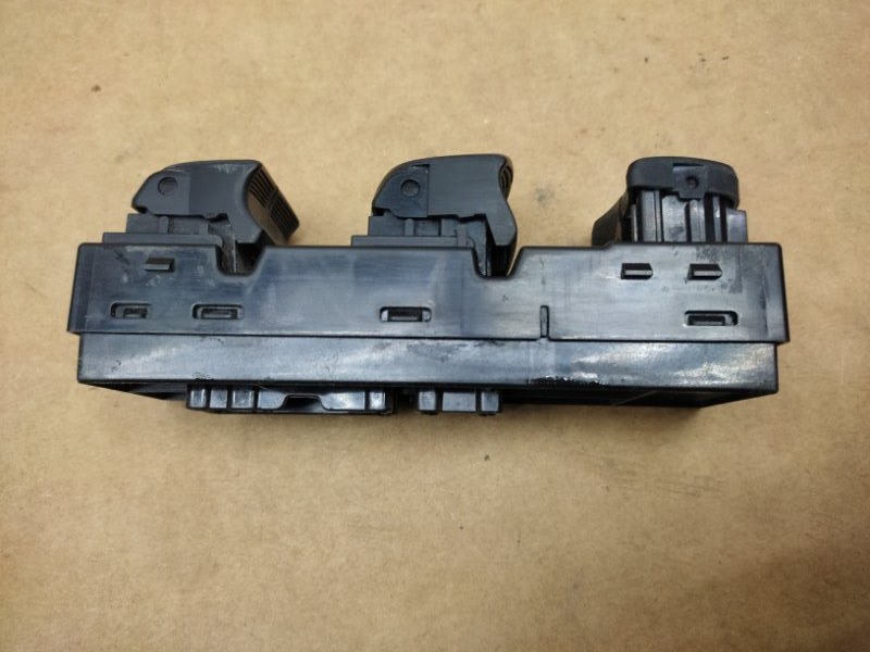 Блок управления стеклоподъемниками передний левый SENTRA B17 12-21 2012 Седан 1.8