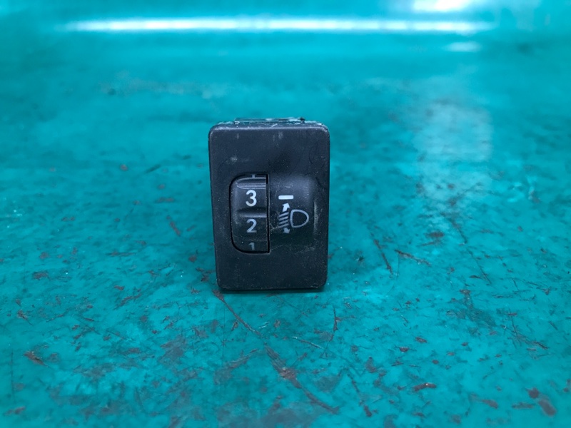 Корректор фар TOYOTA LAND CRUISER PRADO 150 09-17 2010 Внедорожник 3.0 1KDFTV 84152-52100 Б/У