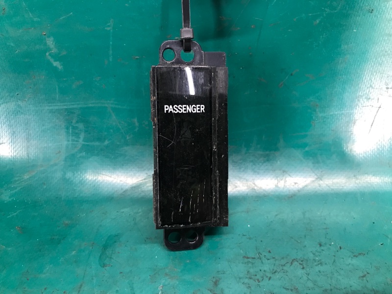 Запчасть монитор TOYOTA LAND CRUISER PRADO 150 09-17 2010 Внедорожник 3.0 1KDFTV 83950-60110 Б/У Монитор TOYOTA LAND CRUISER PRADO 150 09-17 2010 Внедорожник 3.0 1KDFTV 83950-60110 Б/У