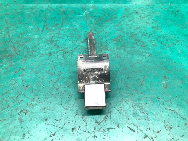 Форсунка омывателя стекла TOYOTA LAND CRUISER PRADO 150 09-17 2010 Внедорожник 3.0 1KDFTV 85381-12300 Б/У