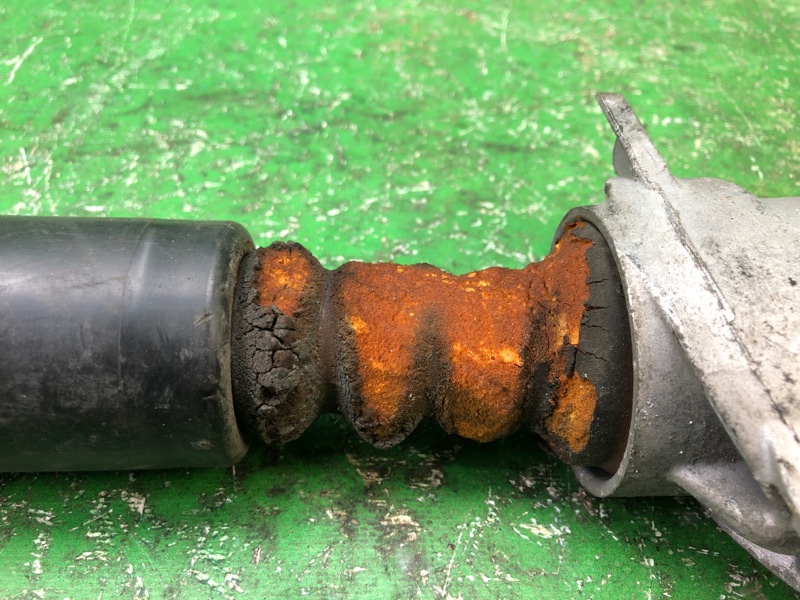 Амортизатор задний VOLKSWAGEN JETTA USA 10-17 2.5