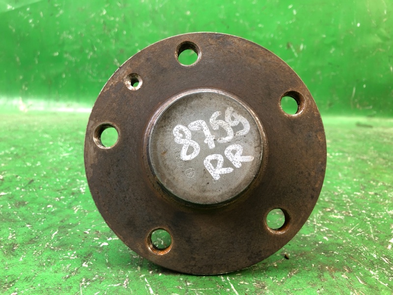 Запчасть ступица задняя VOLKSWAGEN JETTA USA 10-17 2011 2.5 8V0598611A Б/У Ступица задняя VOLKSWAGEN JETTA USA 10-17 2011 2.5 8V0598611A Б/У