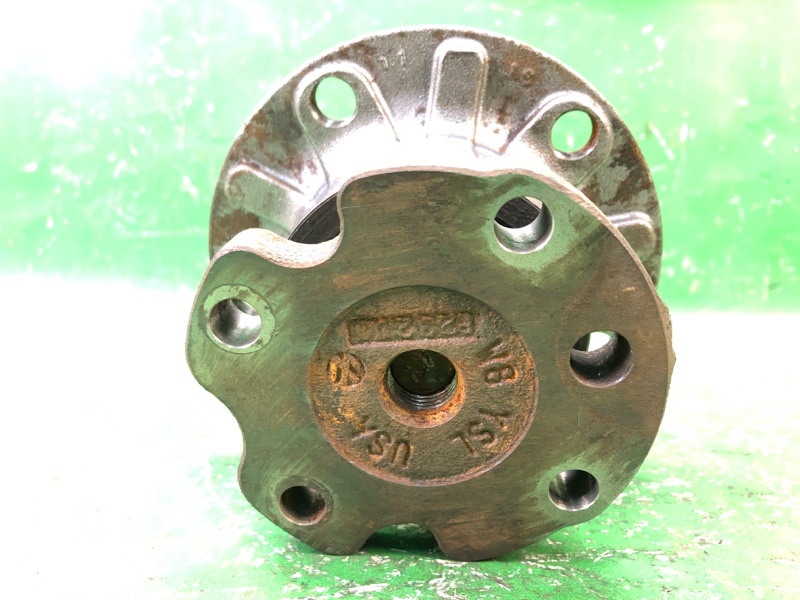 Ступица задняя JETTA USA 10-17 2011 2.5 Ступица задняя JETTA USA 10-17 2011 2.5