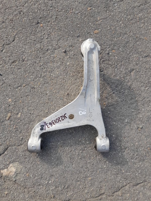 Рычаг задней подвески поперечный верхний задний левый INFINITI Q50 15-20 55502-1MA0C Б/У