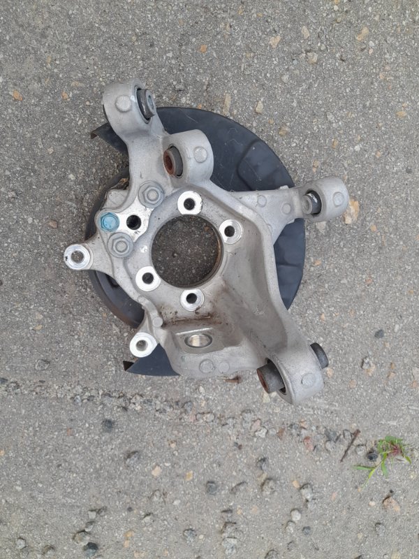 Цапфа задняя левая Q50 15-20 Цапфа задняя левая Q50 15-20