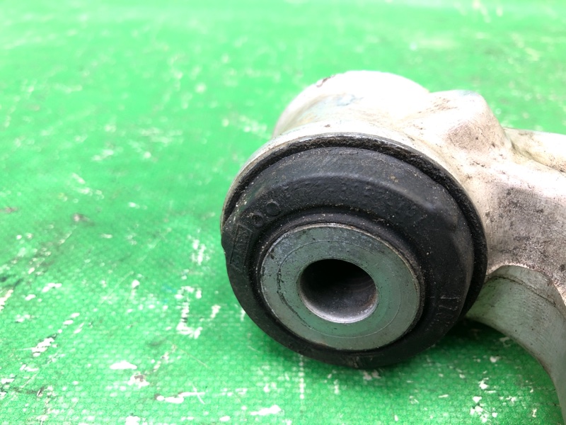 Рычаг передней подвески нижний передний правый FOCUS 10-18 2016 MK3 2.0 C20HDEX