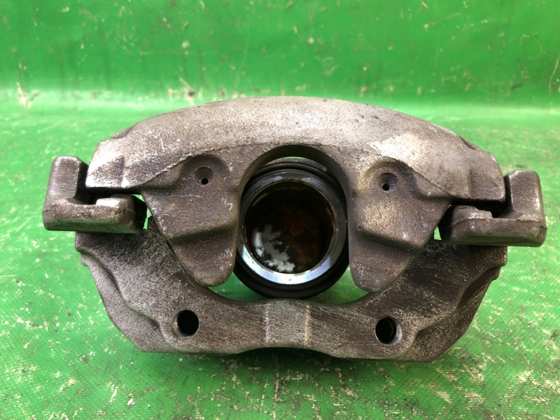 Суппорт тормозной передний правый FOCUS 10-18 2016 MK3 2.0 C20HDEX