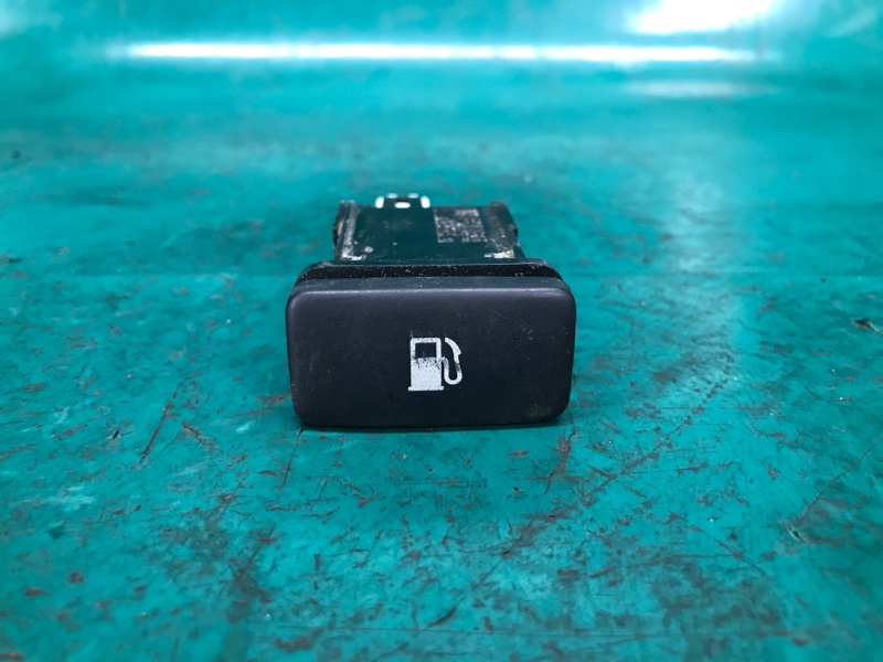 Кнопка открывания бензобака LEXUS RX300/330/350/400 03-09 2007 Внедорожник 3.5 2GR-FE 84841-0E010 Б/У