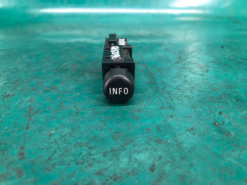 Кнопка MITSUBISHI ASX / OUTLANDER SPORT 10-21 2015 Внедорожник 2.0 4B11 8610A005 Б/У