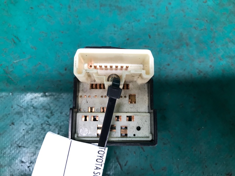 Блок управления зеркалами TOYOTA SOLARA 03-09 COUPE 2.4 2AZFE