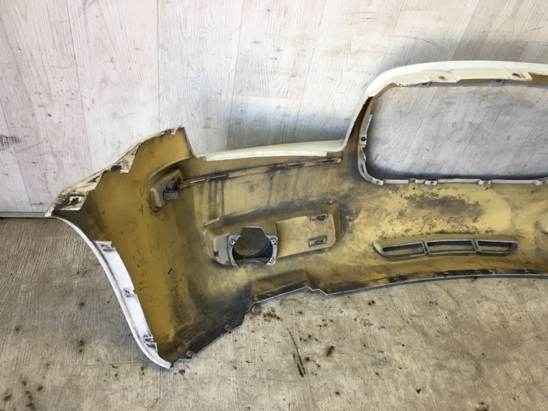 Бампер передний 300 04-10 2008 Седан 3.5 EGG