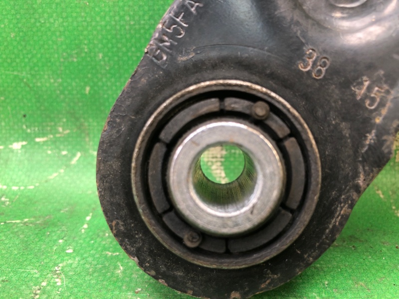 Рычаг задней подвески поперечный верхний FOCUS 10-18 MK3