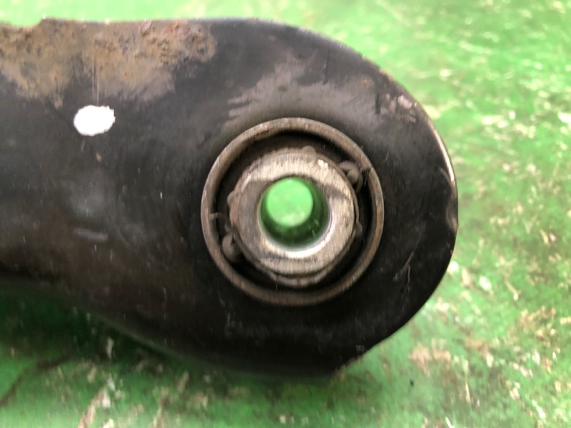 Рычаг задней подвески поперечный нижний задний правый FOCUS 10-18 MK3