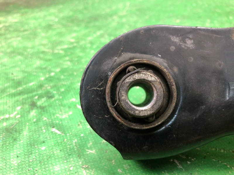 Рычаг задней подвески поперечный нижний задний левый FORD FOCUS 10-18 MK3 Рычаг задней подвески поперечный нижний задний левый FORD FOCUS 10-18 MK3