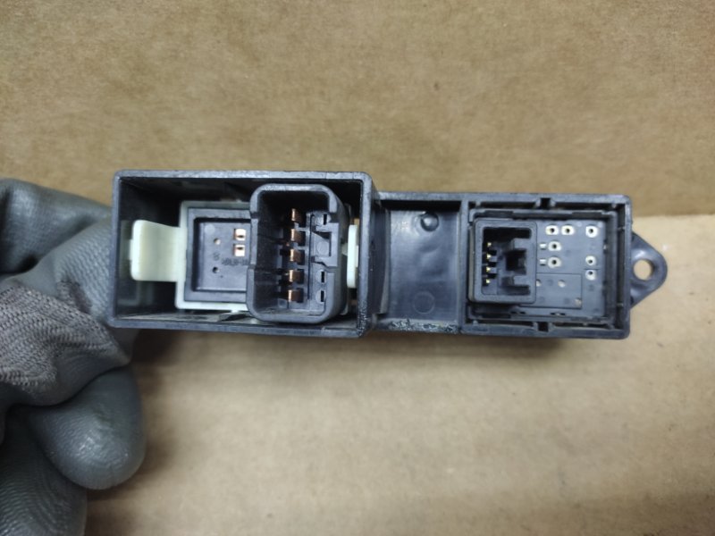 Кнопка стеклоподъемника передняя правая LANCER X 10 07-15 2012 Седан 2.4