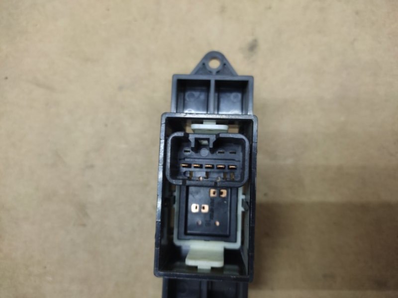 Кнопка стеклоподъемника MITSUBISHI ASX / OUTLANDER SPORT 10-21 Внедорожник 2.0