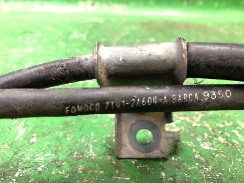 Трос стояночного тормоза задний правый EDGE 06-14 2010 T35PDED