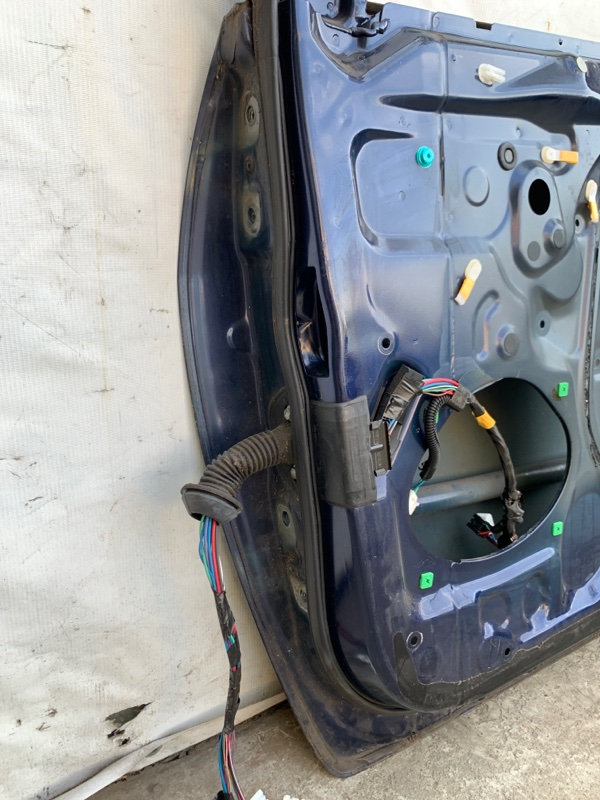 Дверь передняя правая SIENNA 03-10 2006 3.5 2GR-FE Дверь передняя правая SIENNA 03-10 2006 3.5 2GR-FE