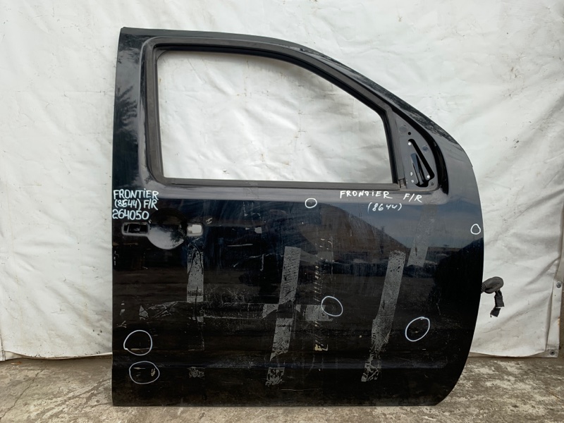 Дверь передняя правая NISSAN FRONTIER 04-21 2014 D40 4.0 VQ40DE HMA00-9BLMA Б/У
