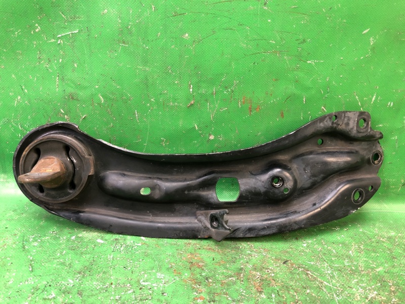 Рычаг задней подвески продольный задний правый DODGE JOURNEY 08-20 3.5 EGF