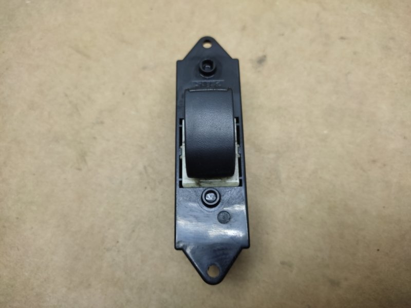 Кнопка стеклоподъемника MITSUBISHI LANCER X 10 07-15 2009 Седан 2.4 MR587944 Б/У