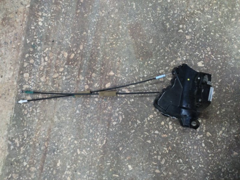 Замок двери передний правый TOYOTA COROLLA 150 06-13 Седан