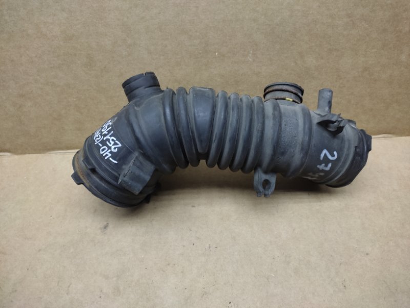 Запчасть патрубок воздушного фильтра TOYOTA CAMRY 40 06-11 2008 Седан 2.4 2AZFE 17881-0H090 Б/У Патрубок воздушного фильтра TOYOTA CAMRY 40 06-11 2008 Седан 2.4 2AZFE 17881-0H090 Б/У