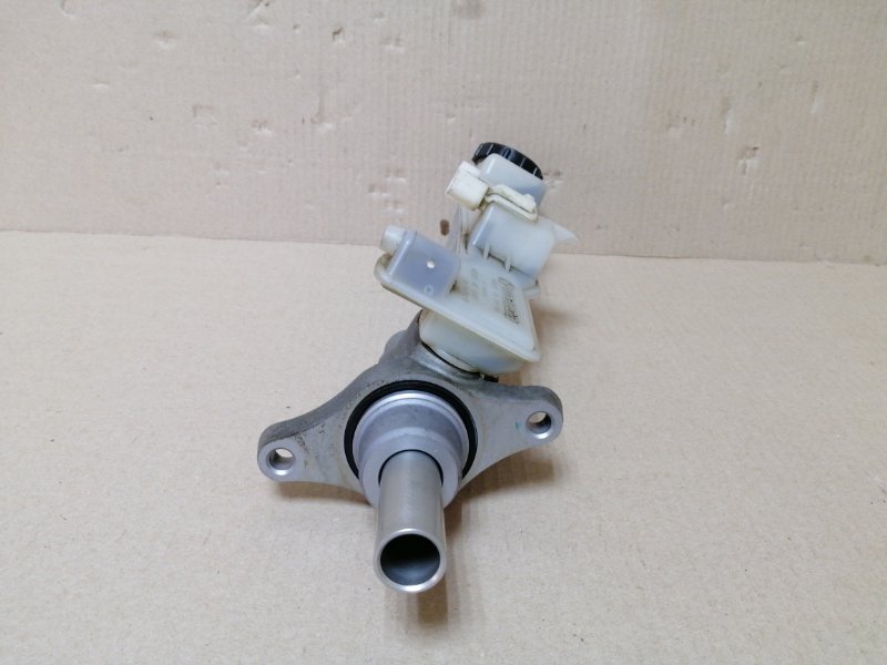 Главный тормозной цилиндр CX-5 (KE) 11-17 2016 2.5