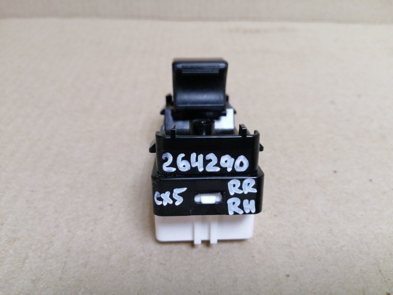 Кнопка стеклоподъемника задняя правая MAZDA CX-5 (KE) 11-17 2.5 Кнопка стеклоподъемника задняя правая MAZDA CX-5 (KE) 11-17 2.5