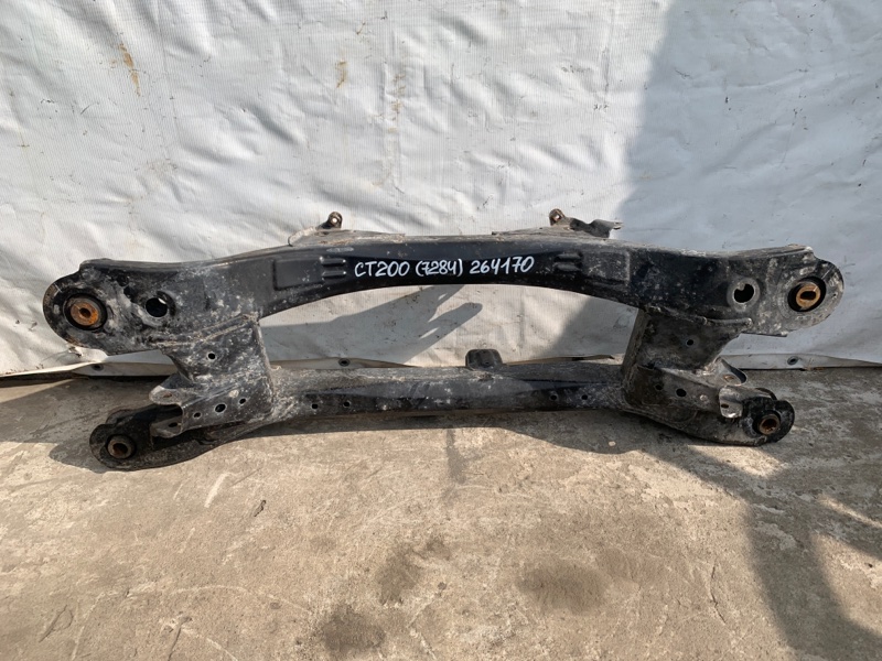 Балка задней подвески CT200 11-17 2013 1.8 2ZRFXE
