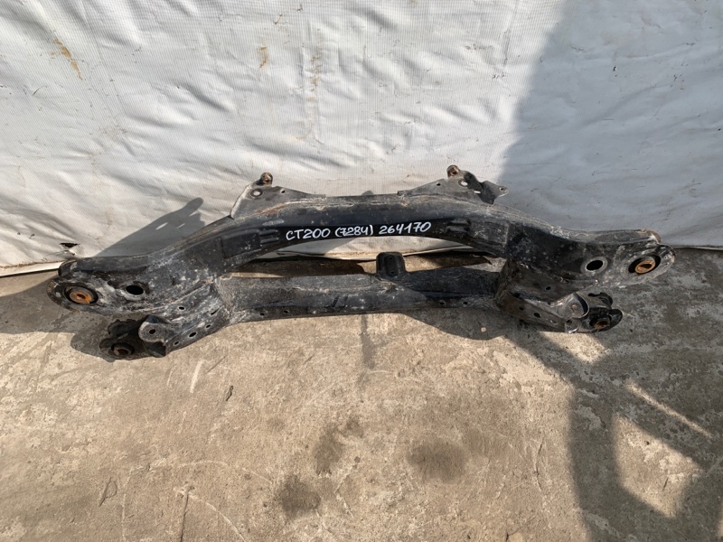 Балка задней подвески LEXUS CT200 11-17 1.8 2ZRFXE