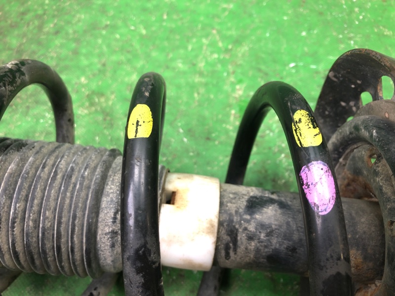 Амортизатор передний правый KIA SOUL AM 08-13 G4NA Амортизатор передний правый KIA SOUL AM 08-13 G4NA