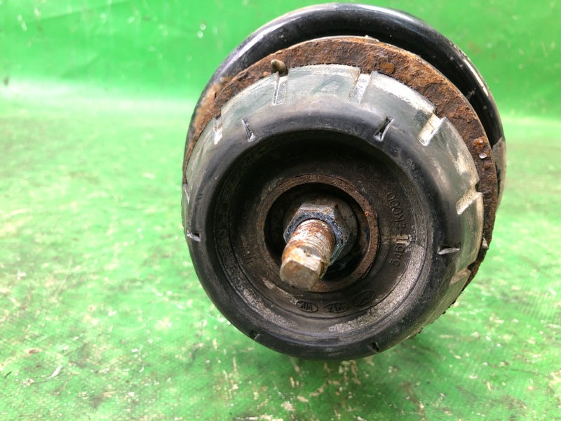 Амортизатор передний правый SOUL AM 08-13 2011 G4NA Амортизатор передний правый SOUL AM 08-13 2011 G4NA