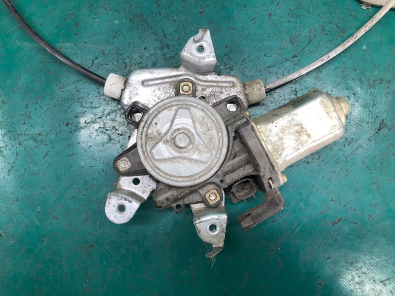 Стеклоподъемник задний левый NISSAN MURANO Z50 02-07 Внедорожник Стеклоподъемник задний левый NISSAN MURANO Z50 02-07 Внедорожник