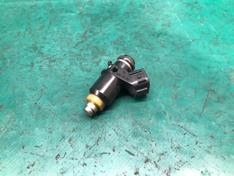 Форсунка топливная HONDA CIVIC ES 00-05 2003 1.7 D17A2 16450-PLD-003 Б/У