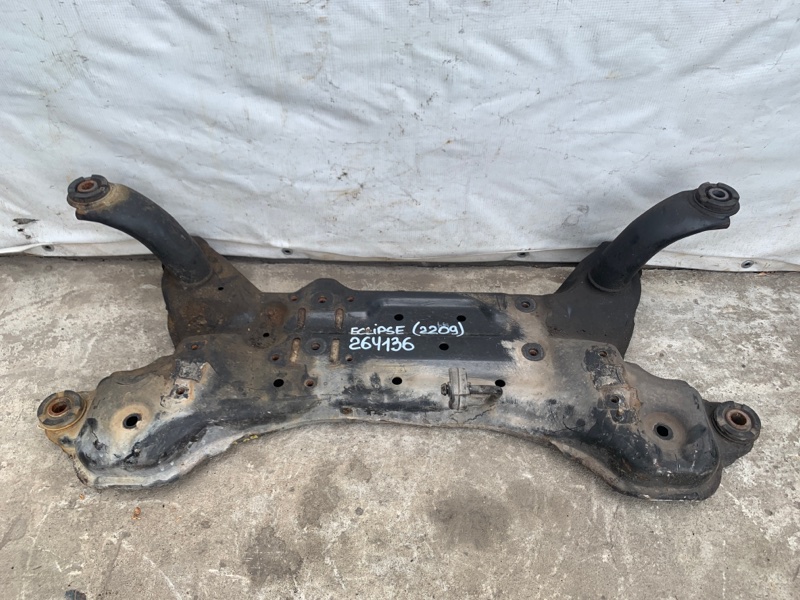 Балка передней подвески MITSUBISHI ECLIPSE 05-08 COUPE 2.4 Балка передней подвески MITSUBISHI ECLIPSE 05-08 COUPE 2.4