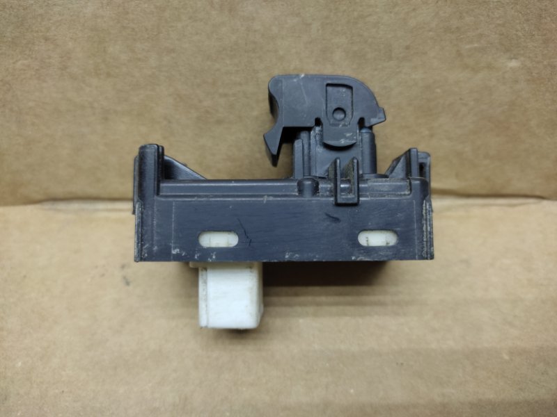 Кнопка стеклоподъемника ES350 06-12 Кнопка стеклоподъемника ES350 06-12