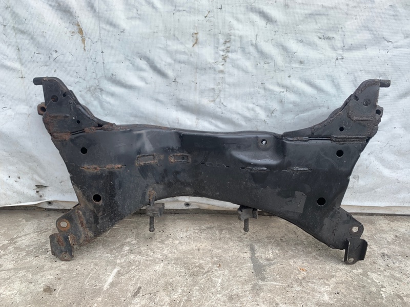 Балка передней подвески LANCER 4/5/6/7/8 88-02 00-03 8 2.4 4G64 Балка передней подвески LANCER 4/5/6/7/8 88-02 00-03 8 2.4 4G64