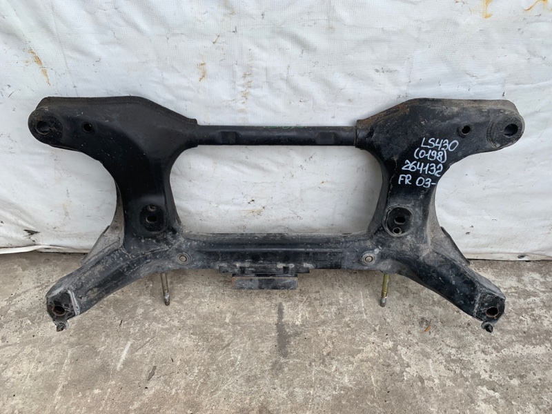 Балка передней подвески LS430 00-06 2004 UCF30L 4.3 3UZFE Балка передней подвески LS430 00-06 2004 UCF30L 4.3 3UZFE