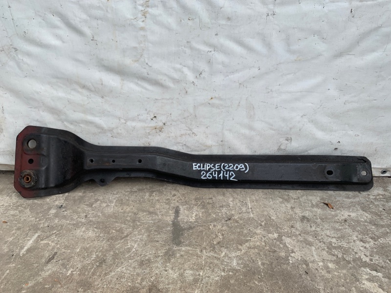 Балка двигателя продольная MITSUBISHI ECLIPSE 05-08 2006 COUPE 2.4 MR589146 Б/У