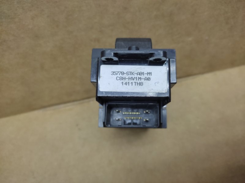 Кнопка стеклоподъемника задняя ACURA RDX 06-12 Внедорожник 2.3 Кнопка стеклоподъемника задняя ACURA RDX 06-12 Внедорожник 2.3