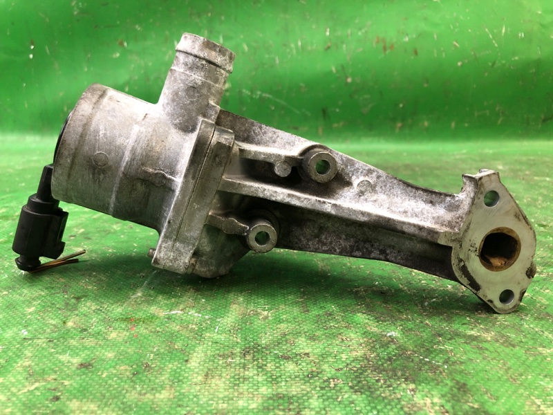 Клапан EGR VOLKSWAGEN JETTA 05-10 2007 Седан 2.5 07K 131 351 C Б/У