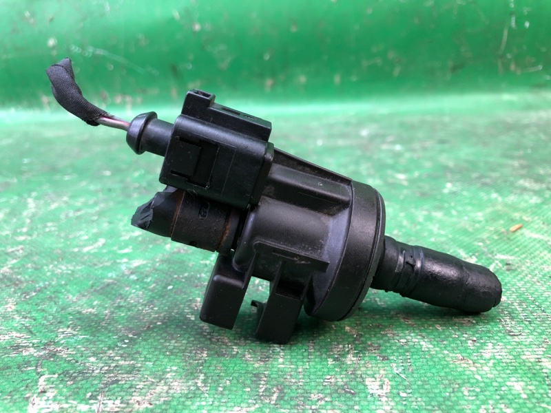 Клапан вентиляции топливного бака VOLKSWAGEN JETTA 05-10 2007 Седан 2.5 06E 906 517 A Б/У