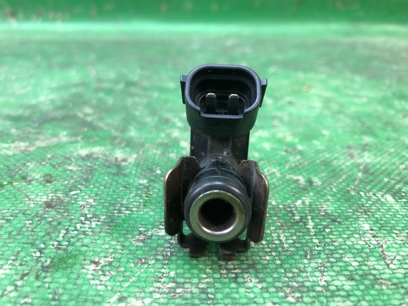 Форсунка топливная JETTA 05-10 2007 Седан 2.5 Форсунка топливная JETTA 05-10 2007 Седан 2.5