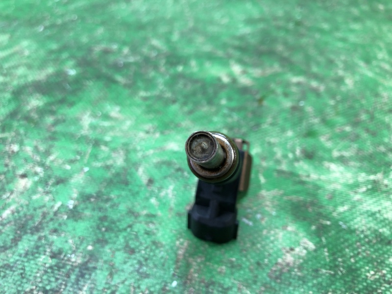 Форсунка топливная JETTA 05-10 2007 Седан 2.5 Форсунка топливная JETTA 05-10 2007 Седан 2.5