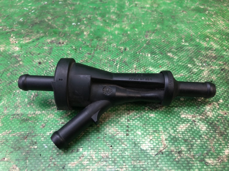 Клапан вентиляции картерных газов VOLVO S60 00-09 2005 2.5 B5254T2 30683365 Б/У