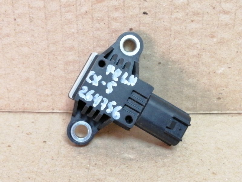 Запчасть датчик удара передний левый MAZDA CX-5 (KE) 11-17 2016 2.5 GMC8-57-KC0A Б/У Датчик удара передний левый MAZDA CX-5 (KE) 11-17 2016 2.5 GMC8-57-KC0A Б/У