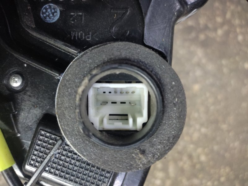 Замок двери передний левый LEXUS ES350 06-12 Седан 3.5 Замок двери передний левый LEXUS ES350 06-12 Седан 3.5